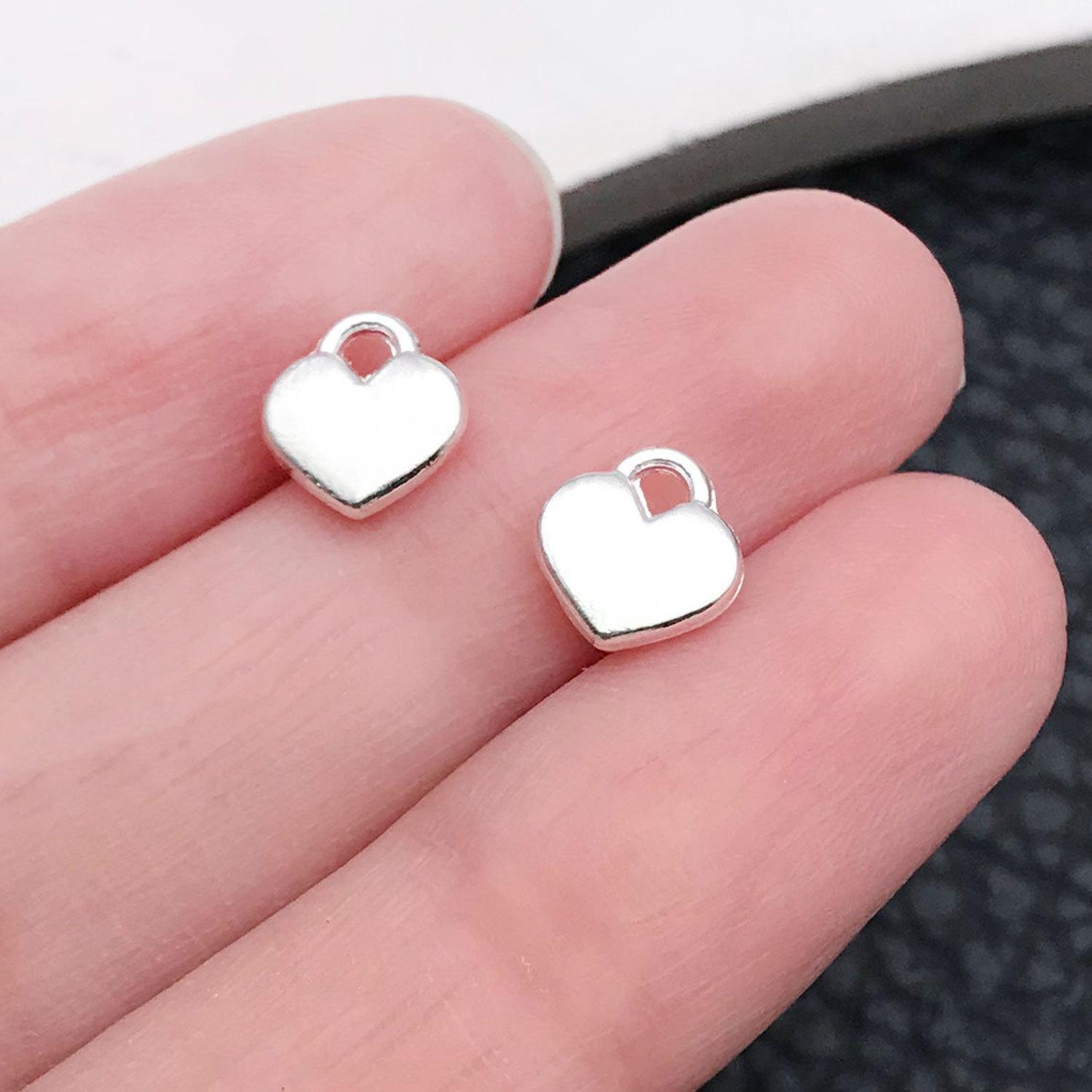19969-X-亮银锌合金桃爱心形7x8mm-0.4g