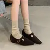 Sapatos de Bico Fino Flats Forrados com Lã para Mulheres Novo Estilo Outono e Inverno 2025 Sapatos Femininos com Aumento Interno de Altura Flats Sapatos de Salto Baixo Sapatos Mary Jane