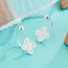 Brincos Pendentes de Trevo de Quatro Folhas Femininos 2025 Novos Tendência High-End, Acessórios de Orelha Florais Frescos e Artísticos