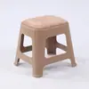 Compra por Atacado de Banquinhos Plásticos de Embalagem Macia, Alta Qualidade, Espessados e Empilháveis, Feitos de Material Durável, Banquinhos Simples para Casa, Banquinhos Quadrados, em Estoque