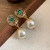 Set de Aretes y Collar de Perlas Incrustados con Diamantes Vintage, Cadena para Clavícula Estilo Retro, Joyería de Lujo Ligero y de Alta Gama