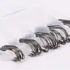 Conjunto de 50 anzóis de pesca, tipo jig, com farpa, em aço inoxidável de alto carbono, com abertura larga e formato offset, ideais para pesca de minhocas macias e pesca marítima.