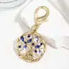 Colgante del Árbol de la Vida Dulce y Colorido Incrustado de Diamantes, Accesorio de Moda Hueco, Llavero y Colgante para Bolso Transfronterizo Europeo y Americano