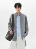 Chaqueta de punto Jianheng Otoño Estilo Minimalista Coreano para Hombre Manga Larga Casual Holgada Sencilla Cuello Alto Cárdigan de Punto Suéter