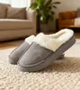 Nuevas pantuflas de algodón para mujer, pantuflas cálidas de invierno para el hogar, antideslizantes, de suela gruesa, pantuflas de pelo para el hogar de pareja para mujer