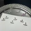 Nuevos Pendientes con Forma de Serpiente de Moda 2025 Cadena para Clavícula de Serpiente Pequeña y Sencilla Collar con Colgante de Diamante de Gama Alta de Nicho