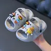 Nuevas Chanclas de EVA 2026 con Suela Suave para Mujer, Sandalias de Bebé Antideslizantes para Baño de Interior de Dibujos Animados Lindas de Verano