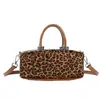 Bolsa tipo baguette de gran capacidad para el día a día, diseño de nicho Otoño/Invierno 2026, Bolso de manoRetro Elegante, Bolso de hombro, Bolso de axila para mujer
