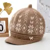 Novos chapéus de tricô quentes e grossos de outono e inverno para mulheres, projetados para manter as mães de meia-idade e idosas aquecidas e proteger suas orelhas; chapéus forrados com fleece para mulheres mais velhas