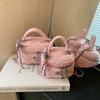 Bolsa portátil com corrente de diamante simples 2023 nova textura bolsa feminina simples design estilo ocidental bolsa quadrada pequena transversal