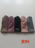 Luvas Femininas Novas Grossas e de Veludo Quentes para Outono e Inverno Luvas de Veludo à Prova de Frio para Uso Externo Luvas de Veludo para Ciclismo e Direção Roupas de Trabalho Luvas