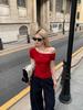 Camiseta de manga corta con hombros al descubierto, estilo americano, diseño de chica sexy, estilo nicho, color rojo, para mujer, estilo veraniego, entallada y adelgazante.