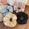 Diadema de satén scrunchie extragrande de moda 2025 para mujer que no tira del pelo