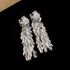 Pendientes Redondos de Circonita con Aguja de Plata, Pendientes de Borla Simples Estilo Coreano, Lujo Ligero, Sensación de Alta Gama, Pendientes Versátiles con un Diseño Único