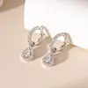Pendientes Retro Europeos y Americanos con Circonita Incrustada en Forma de Gota de Agua para Mujer Moda de Alto Nivel Sensación de Lujo Ligero Accesorios de Pendientes Nuevos Tendencia Versátil Ear Cuff