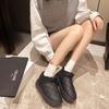 Botas de nieve de suela plana para mujer invierno 2024 nuevas forradas de lana engrosadas un pedal pan botas cortas cuero noreste zapatos grandes de algodón