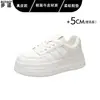 Zapatillas deportivas blancas de piel de vaca de primera capa, punta redonda, suela gruesa, para mujer, nuevo modelo casual de otoño 2026, zapatos planos para mujer
