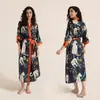 Roupão Feminino Estampado Plus Size de Verão, Roupão de Banho de Cetim Imitação de Seda de Luxo, Roupa de Casa Feminina