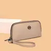 2026 Nova Moda Bolsa de Mão Pequena Tendência Bolsa para Celular Couro Macio Versátil Estilo Japonês e Coreano Bolsa Quadrada Pequena Carteira de Grande Capacidade