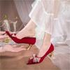 Sapatos de Casamento Vermelhos Femininos Planos 2021 novos sapatos de noiva pés não cansados mulheres grávidas podem usar sapatos de casamento para roupas chinesas Xiuhe