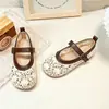 Zuecos de Verano para Niñas 2026 Nuevos Zapatos Infantiles de Suela Suave Antideslizantes Transpirables Sandalias Cerradas de Princesa para Niña Pequeña