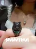 Joyas: Anillo de Gema de Caballo Hecho a Mano Incrustado de Diamantes para el Año del Caballo, Ropa de Noche de Alta Gama, Anillo de Diamante Brillante de Pájaro Carpintero