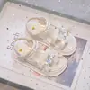 Sandálias Infantis 2026 Chegadas de Verão Mais Vendidas Sapatos Infantis Meninas Pequenas Sola Macia Antiderrapante Laço Princesa Sapatos da Moda