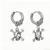 Pendientes Populares Transfronterizos Europeos y Americanos Pendientes de Bobina de Acero de Titanio Acero Inoxidable Joyería de Moda Pendientes Personalizados de Calavera Punk