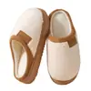 Nuevos estilo 2026 pantuflas de algodón para mujer, pantuflas de felpa con suela gruesa para usar al aire libre en invierno, pantuflas cálidas y antideslizantes para interiores para hombre, pantuflas para el hogar