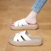 Pantuflas de Suela Gruesa para Mujer, Nuevas Sandalias de Una Correa Estilo Coreano Verano 2026, Zapatos de Playa de Moda y Elegantes que Son Cómodos y No Cansan Tus Pies