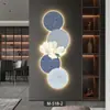 Estilo crema mural moderno para porche tallado flores luz atmosférica LED avanzada pintura de luz pared de fondo de pasillo