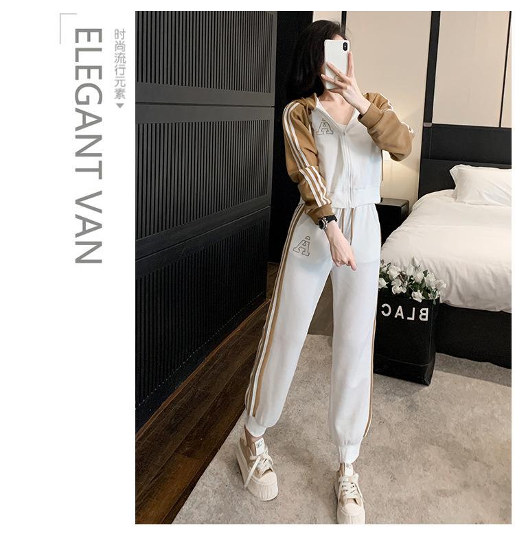 跨境淘货源2023秋季新款街头潮流减龄小个子爆款欧货网红款运动套装休闲运动气质休闲时尚流行新款秋装秋装女装时尚套装套装女装秋季套装女套装女女士运动服女装两件套套装卫衣套装休闲套装秋季套装女装时尚套装盐系休闲套装女装2023百搭设计感小众洋气欧货阿里国际站跨境采购Cross-border, shopping source, foreign trade, export, 2023 fall, new, street trend, explosive, European goods, network red, sportswear, leisure sports, temperament leisure, fashion popular, new autumn wear, autumn women's wear, fashion suit, women's wear, women's wear, women's wear, women's sportswear, women's two-piece, hoodie suit, casual suit, autumn suit, women's wear, Fashion suit salt department, casual suit women's dress, Ali International Station, cross-border procurement