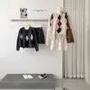Conjunto de 3 Piezas para Mujer Estilo Preppy Coreano Chaleco Acolchado Cárdigan de Punto Falda Moda Otoño e Invierno 2025