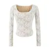 Camiseta sexy blanca de manga larga ajustada con cuello en U, de encaje de doble capa y con relieve, para mujer, camisa básica de principios de otoño de 2026