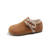 Botas Curtas de Algodão Grandes Estilo Coreano para Crianças 2025 Inverno Novo Moda para Meninas Estilo Retrô Sapatos Birkenstock Botas de Algodão Forradas com Lã para Meninas