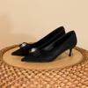 Sapatos Femininos de Couro Macio, Novo Estilo de Verão, Salto Alto Francês Confortável, Salto Fino, Sapatos de Bico Fino Elegantes, Modelo Primavera 2025 para Mulheres