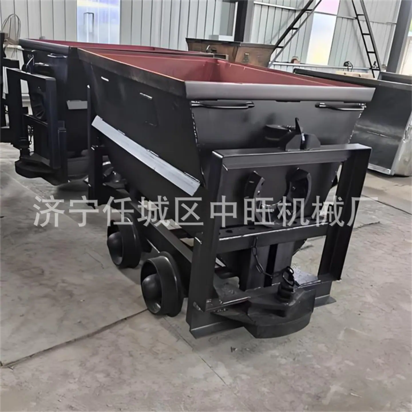 侧卸式矿车原图 (3).jpg