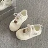 Sapatos Brancos de Solado Grosso Estilo Fofo para Mulheres 2026 Novo Primavera Desenho Animado Respirável Esportivos Casuais para Estudantes Tênis com Biqueira