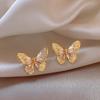 Chegada Nova 2024 Brincos de Borboleta com Zircônia Dourada Estilo Retrô Francês Luxo Leve Elegante Brincos Versáteis para Mulheres