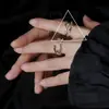Anillo de fuegos artificiales elegante y exquisito para mujer, lujo ligero, moderno, único, anillo abierto versátil, borde ancho, anillo de moda para el dedo índice de celebridad de internet