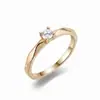 Electrochapado en Oro Real, Anillo Irregular con Tachuelas de Diamante de Xiaohongshu Más Vendido para Mujeres, Lujo Ligero, Sencillo, Retro, Clásico, al por Mayor de una Pieza