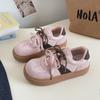 Sapatos De Xun fofos feios adoráveis couro de vaca cabeça redonda sapatos brancos pequenos 2025 primavera novo sapatos casuais para meninas XY-A500