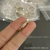 Anillo de rejilla de diamantes V oro Coco versión ancha estrecha Estilo pequeño Chanel medio diamante mecanizado de precisión CNC color dorado rosa 18K retención de color regalo para niñas