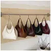 Bolsa de mano transfronteriza de gran capacidad, diseño tejido retro, elegante y versátil, adecuada para llevar la compra, se puede usar como bolso de mano, bolso de hombro o llevar debajo del brazo.