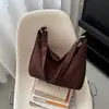 Bolsa de axila retrô de grande capacidade transfronteiriça para mulheres, bolsa de ombro transversal versátil de alta qualidade, novidade do outono de 2026