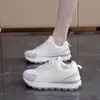 Zapatos nuevos estilo coreano AD5201ins para papás y mamás, zapatillas deportivas casuales para correr de estudiante otoño 2026, suela gruesa y que aumenta la altura