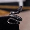 Joyería transfronteriza europea y americana de Amazon anillo retro abierto de serpiente mamba negra enrollado cobra anillo de acero inoxidable