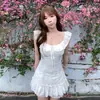 Vestido dulce de encaje estilo francés, nuevo modelo de verano con pequeñas mangas volantes fruncidas, falda de línea A con un elegante diseño entallado en la cintura para mujer