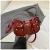 Bolso Pequeño Bolso de Mujer 2025 Verano Nuevo Estilo Remache Bolso Cuadrado Pequeño Bolso de Axila para Mujer Bolso de Hombro Cruzado de Moda Moderno