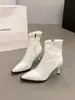 Elegantes botas de moda cómodas tipo slip-on con cremallera lateral estilo Chanel, nuevo modelo 2026, tacón fino, versátiles, botas Martin retro únicas
